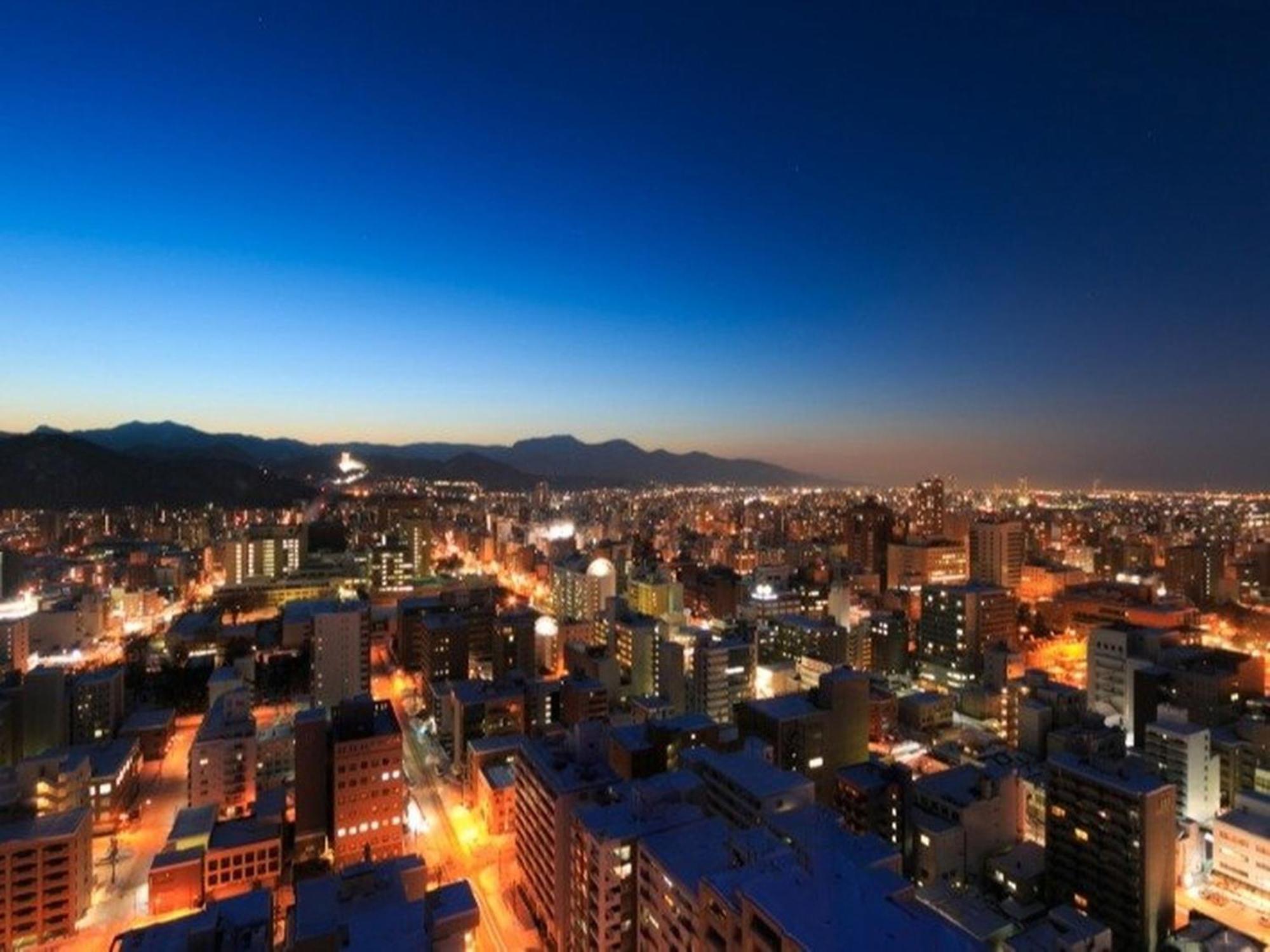 Sapporo Prince Hotel Zewnętrze zdjęcie Santiago skyline at night