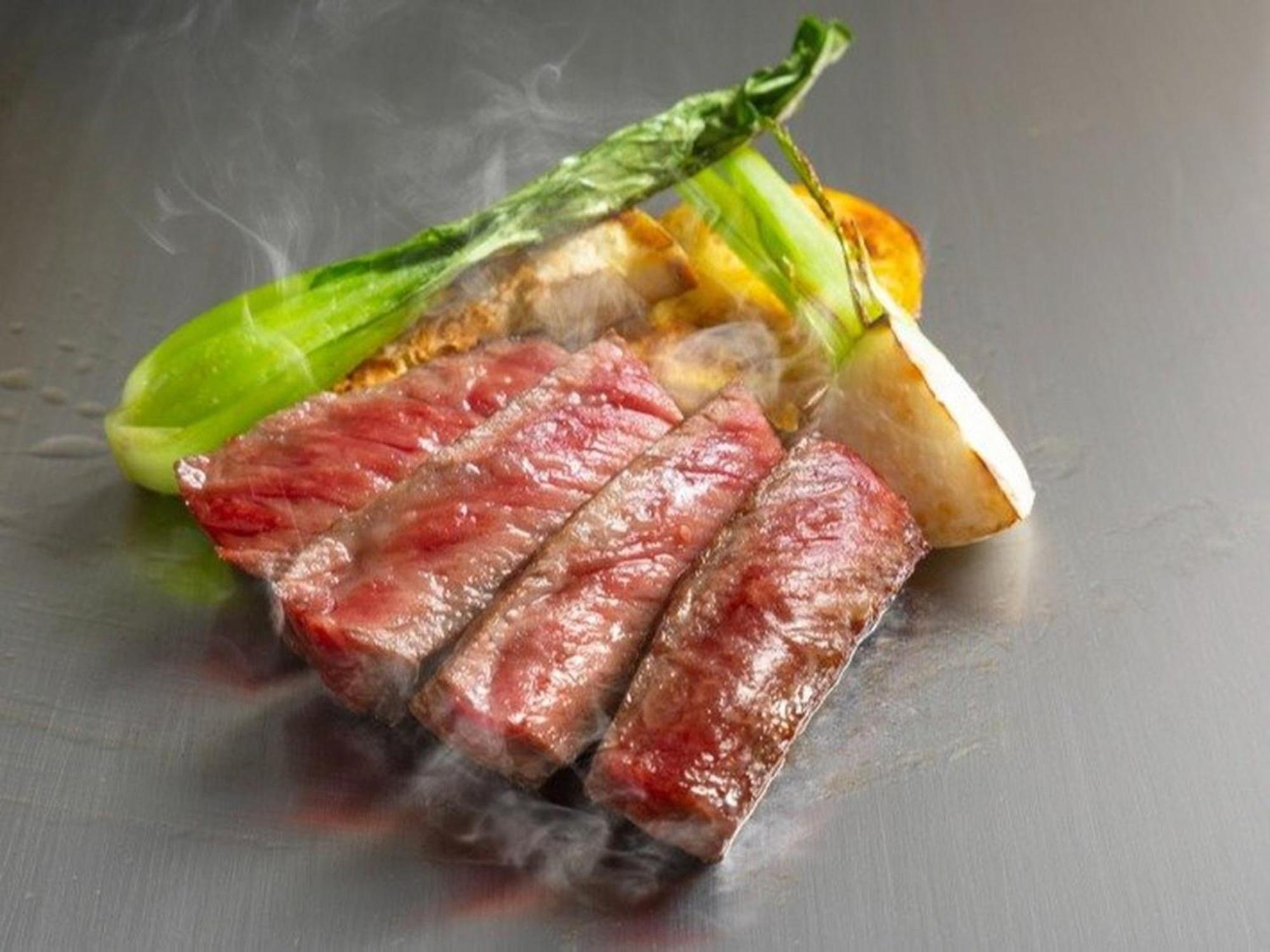 Sapporo Prince Hotel Zewnętrze zdjęcie A steak prepared using the cooking technique of sous-vide